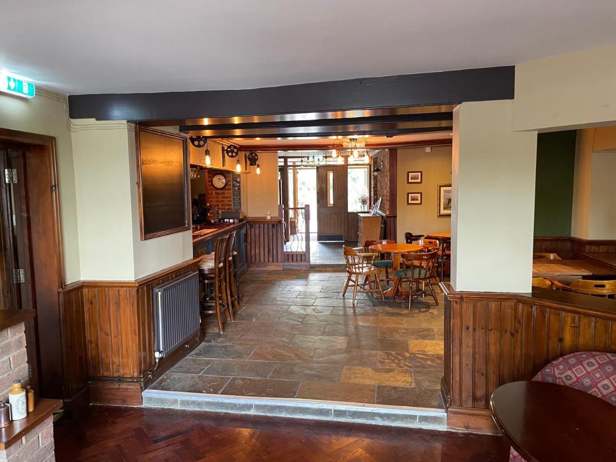 The Swan Inn East Ilsley Buitenkant foto