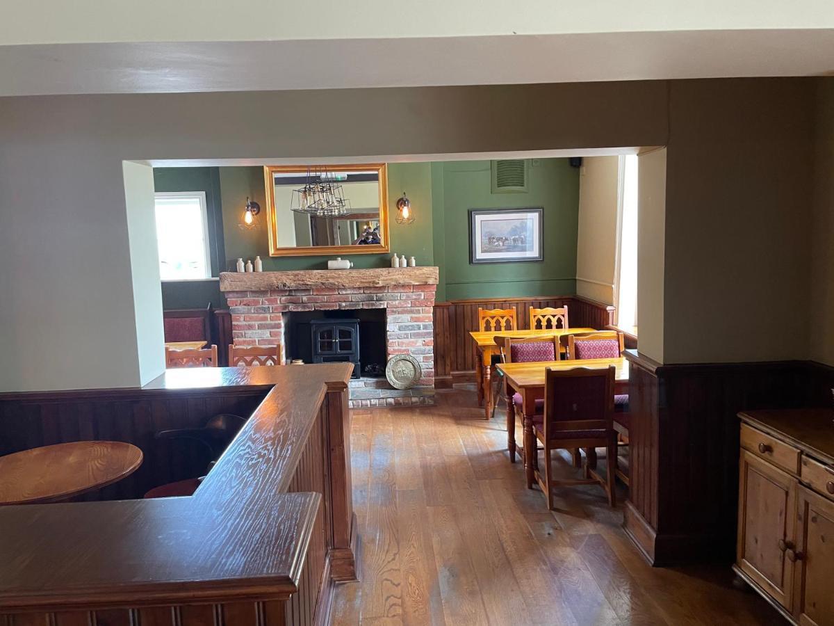 The Swan Inn East Ilsley Buitenkant foto